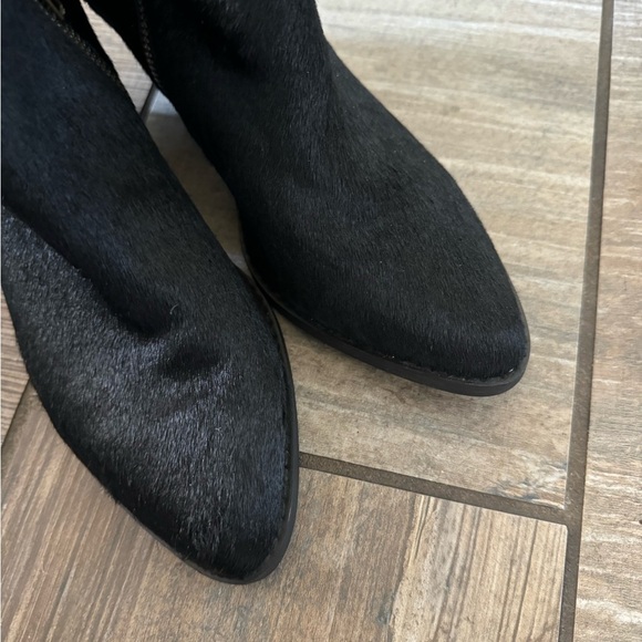 Very Volatile Los Angeles ankle booties size 7 - Picture 9 of 11